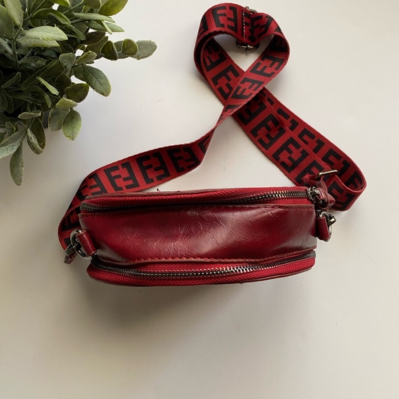 FanPinBag Circle Purse. NWOT - Picture 7 of 14